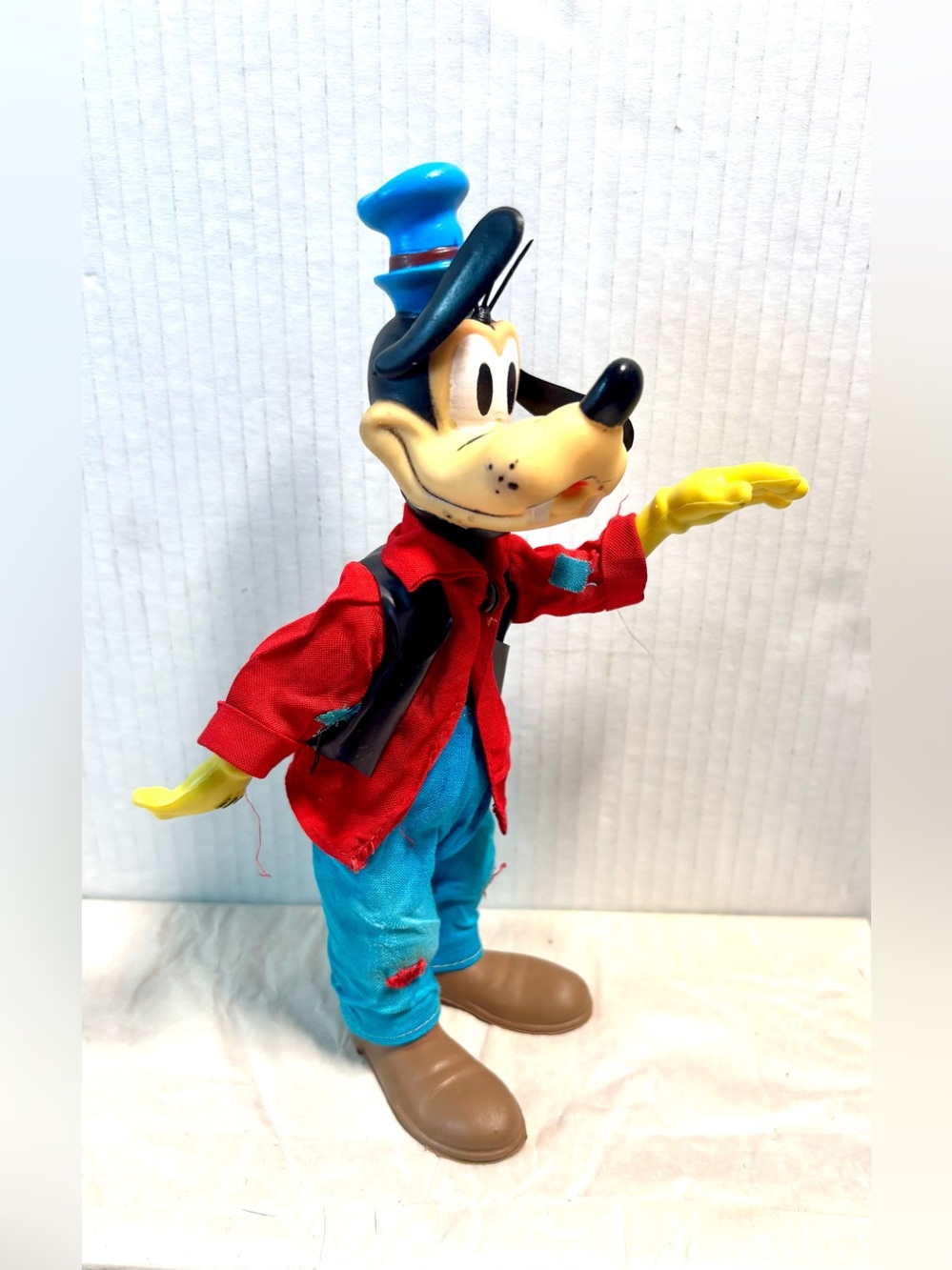 Disney Blue & Red Goofy Plush/Plastic Figure